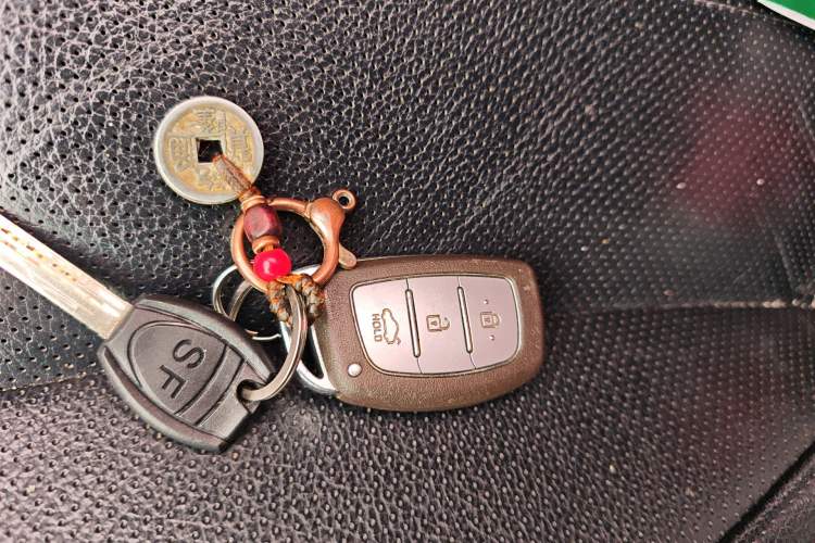 Used Hyundai ix35 2015 2.0L Automatic 2WD Smart Version China V Standard Vehicle Key