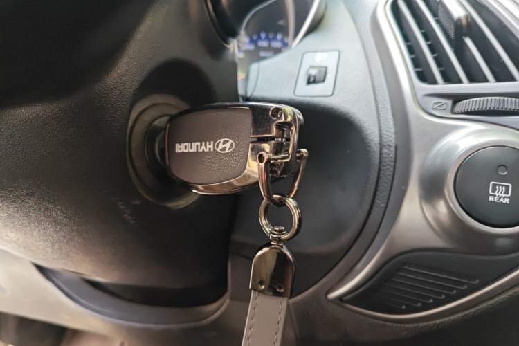Used Hyundai ix35 2015 2.0L Automatic 2WD Comfort Edition China IV Standard Vehicle Key