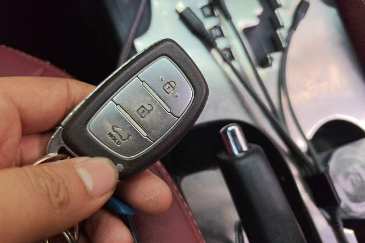 Used Hyundai ix35 2015 2.0L Automatic 2WD Smart Version China V Standard Vehicle Key