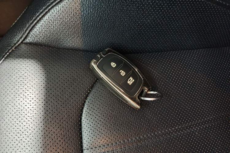 Used Hyundai ix35 2015 2.0L Automatic 2WD Smart Version China V Standard Vehicle Key