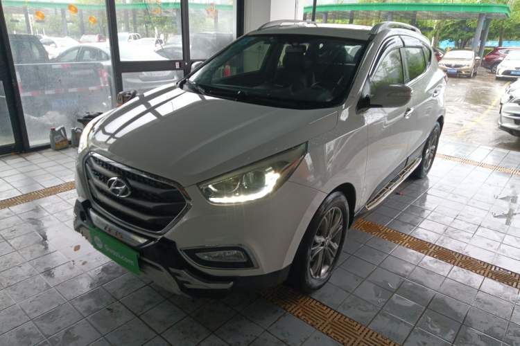 Used Hyundai ix35 2015 2.0L Automatic 2WD Smart Version China V Standard Guazi used car, China used car export, Used car for sale, Used cars, Cheapest cars for sale