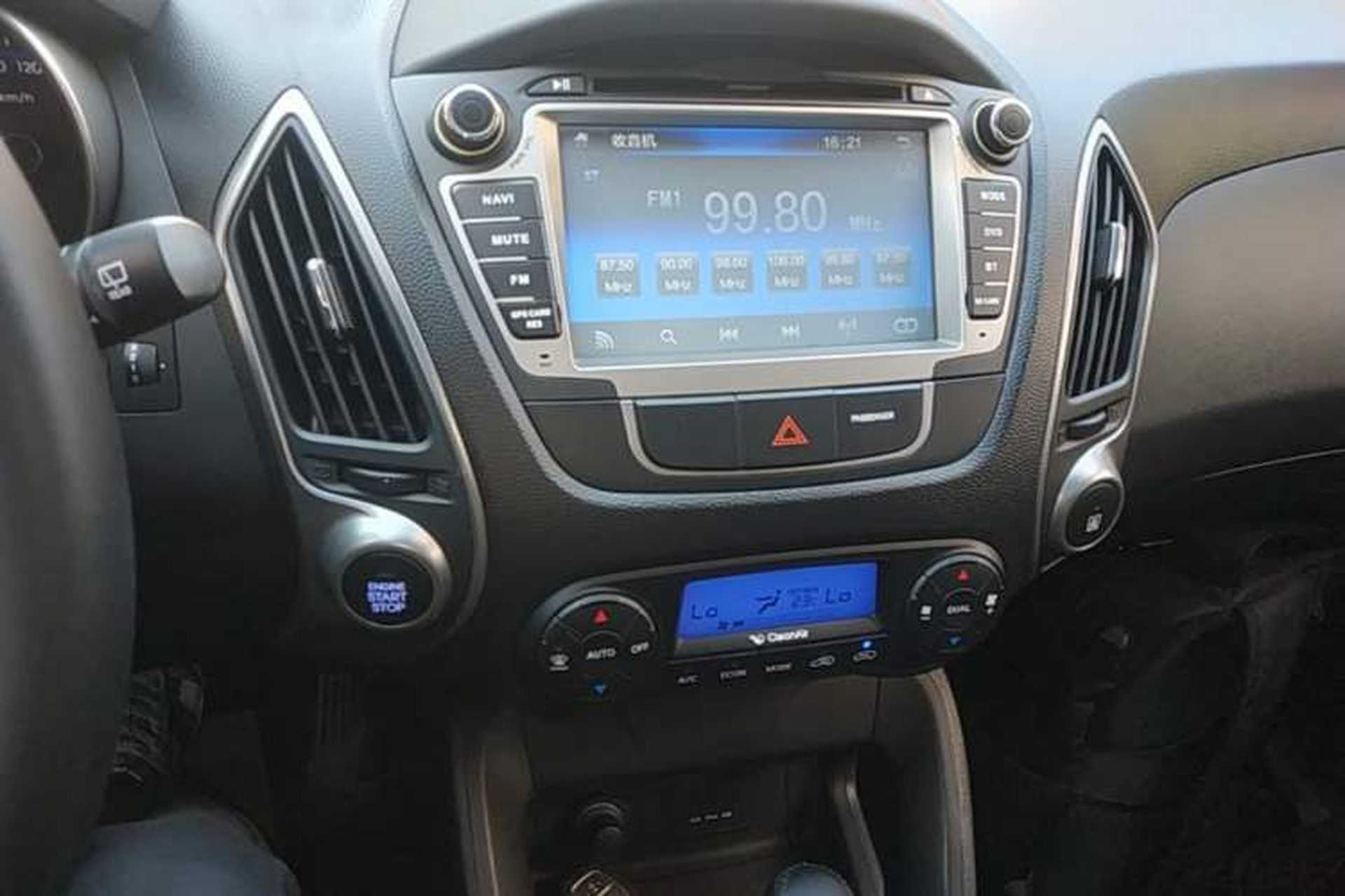 Used Hyundai ix35 2015 2.0L Automatic 2WD Smart Type China IV Audio And AC Panel