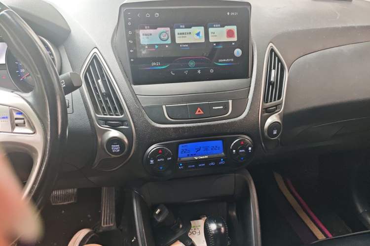 Used Hyundai ix35 2015 2.0L Automatic 2WD Smart Type China IV Audio And AC Panel