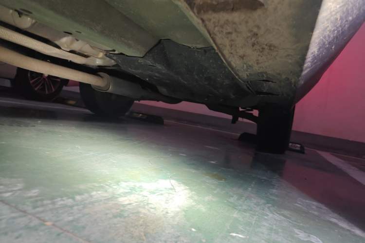 Used Hyundai ix35 2015 2.0L Automatic Two-Wheel Drive Leading Trim China IV Standard Chassis Front Left