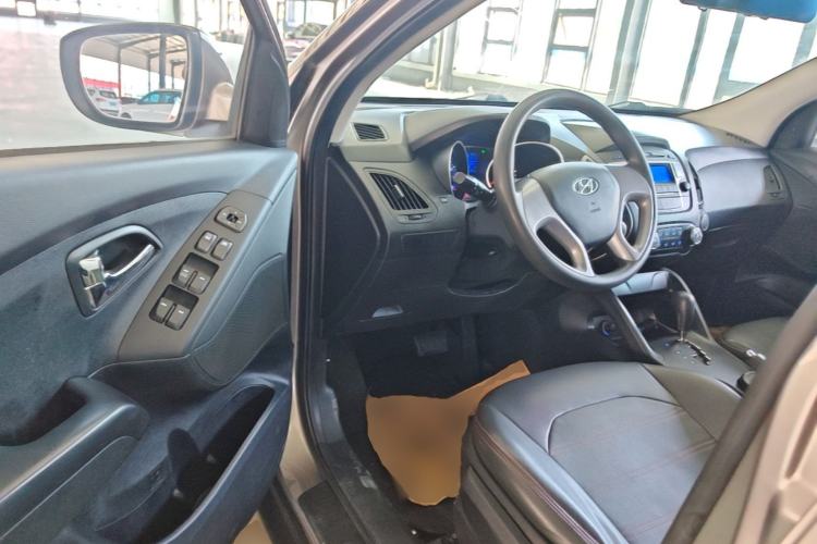 Used Hyundai ix35 2015 2.0L Automatic 2WD Comfort Edition China V Standard Driver Seat