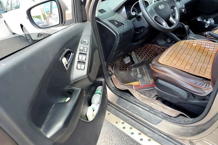 Used Hyundai ix35 2015 2.0L Automatic 2WD Comfort Edition China IV Standard Driver Seat