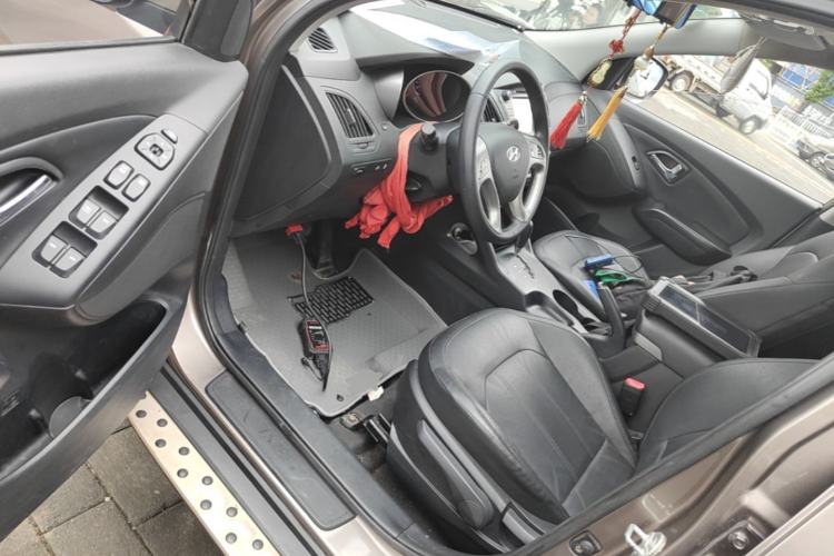 Used Hyundai ix35 2015 2.0L Automatic 2WD Smart Type China IV Driver Seat