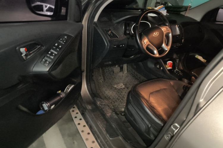 Used Hyundai ix35 2015 2.0L Automatic 2WD Smart Version China V Standard Driver Seat