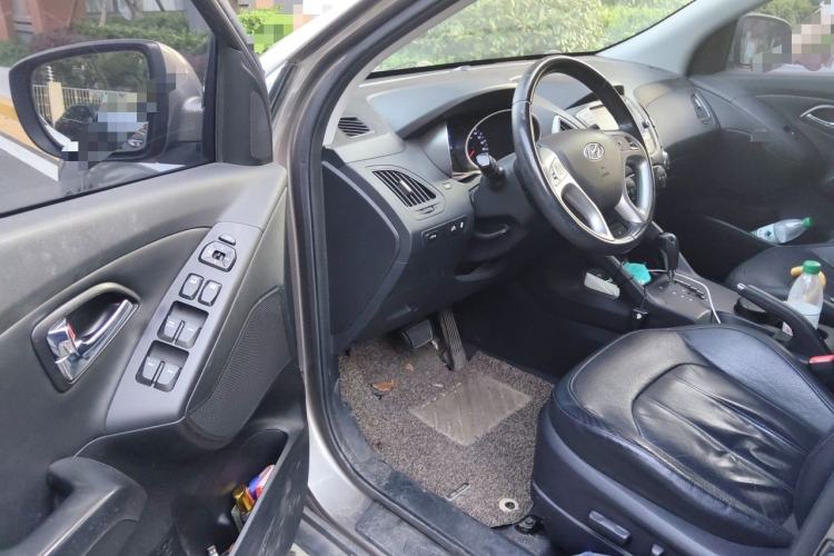 Used Hyundai ix35 2015 2.0L Automatic 2WD Smart Version China V Standard Driver Seat