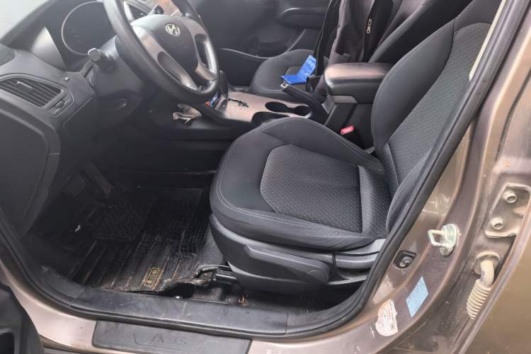 Used Hyundai ix35 2015 2.0L Automatic 2WD Comfort Edition China V Standard Driver Seat