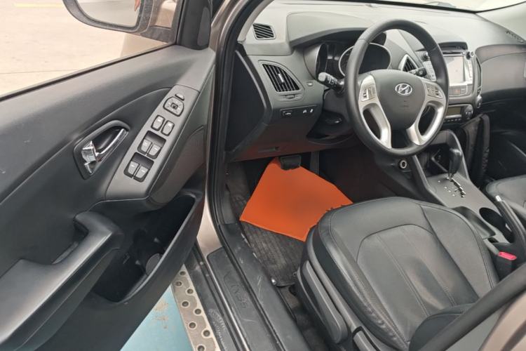 Used Hyundai ix35 2015 2.0L Automatic 2WD Smart Type China IV Driver Seat