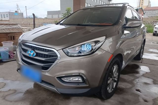 Hyundai ix35 2015 2.0L Automatic 2WD Smart Version China V Standard с пробегом