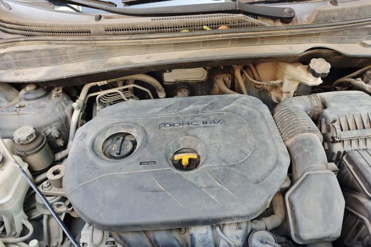 Used Hyundai ix35 2015 2.0L Automatic 2WD Smart Type China IV Engine Bay