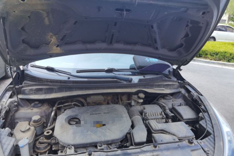 Used Hyundai ix35 2015 2.0L Manual Two-Wheel Drive Comfort Version China V Standard Engine Bay
