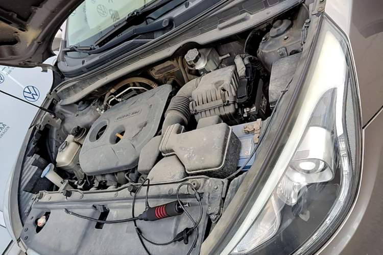 Used Hyundai ix35 2015 2.0L Automatic 2WD Comfort Edition China IV Standard Engine Bay Left