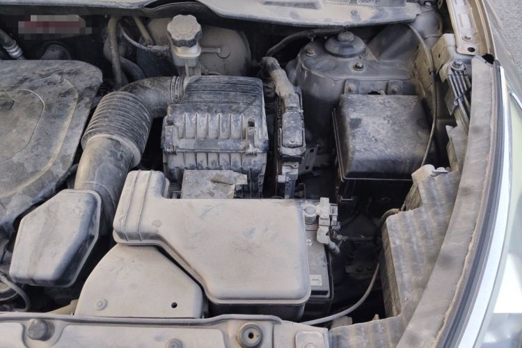 Used Hyundai ix35 2015 2.0L Automatic 2WD Smart Version China V Standard Engine Bay Left