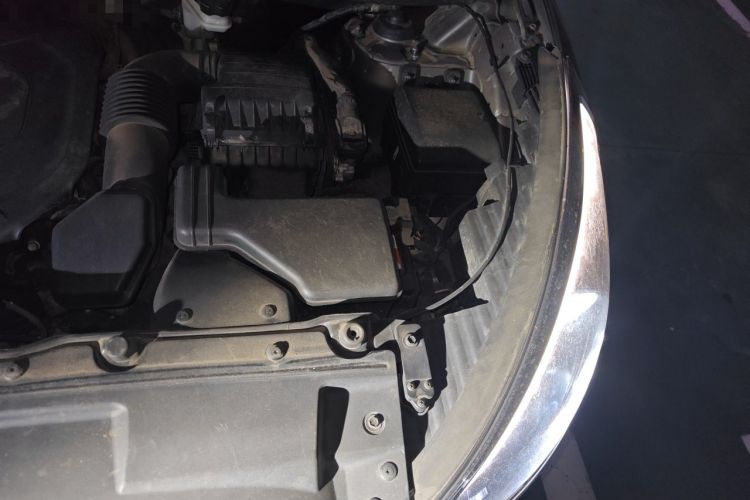 Used Hyundai ix35 2015 2.0L Automatic Two-Wheel Drive Leading Trim China IV Standard Engine Bay Left