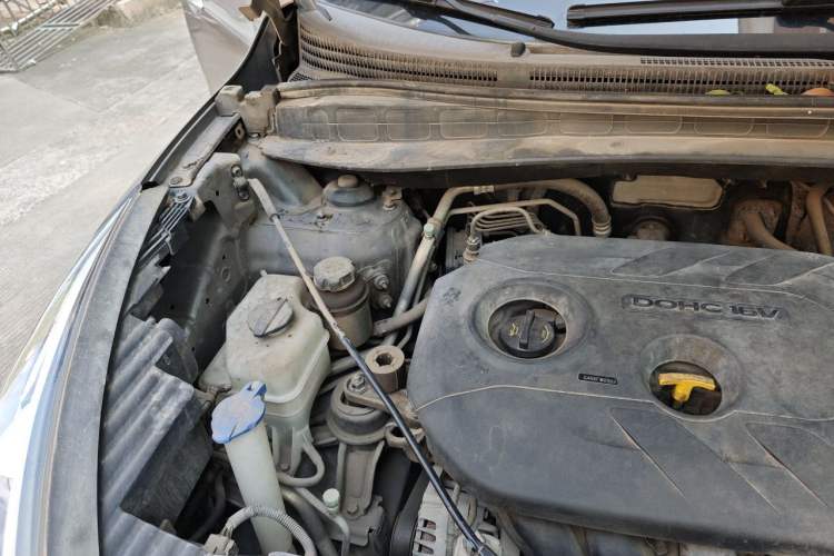 Used Hyundai ix35 2015 2.0L Automatic 2WD Smart Type China IV Engine Bay Right