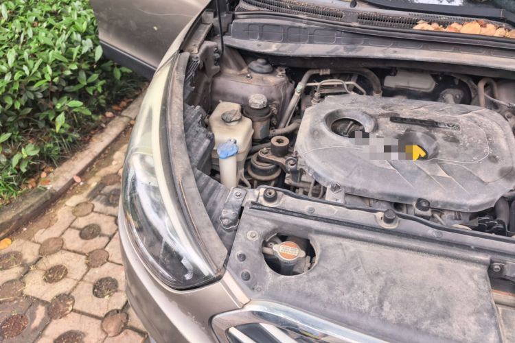 Used Hyundai ix35 2015 2.0L Automatic 2WD Comfort Edition China V Standard Engine Bay Right