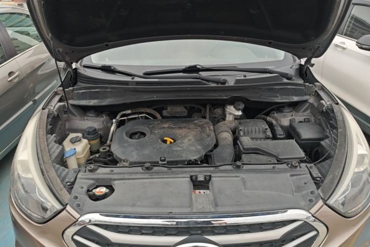 Used Hyundai ix35 2015 2.0L Automatic 2WD Smart Type China IV Engine Bay