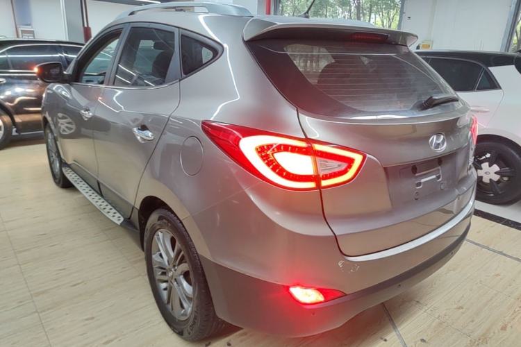 Used Hyundai ix35 2015 2.0L Automatic 2WD Smart Version China V Standard Exterior 2