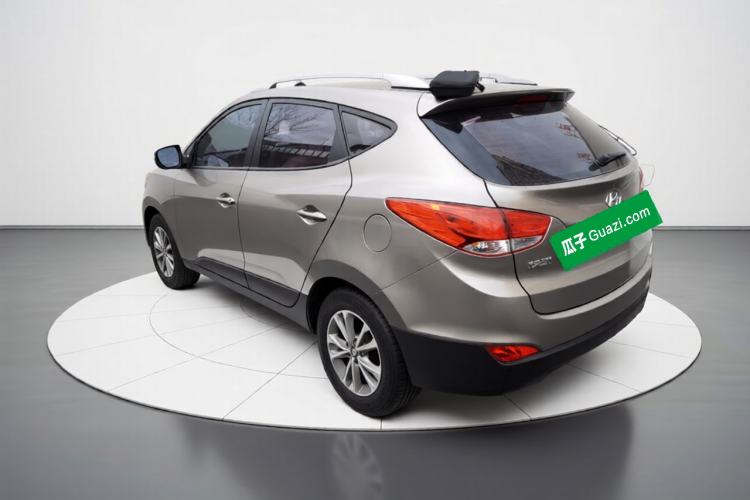Used Hyundai ix35 2015 2.0L Automatic 2WD Comfort Edition China IV Standard Exterior 3