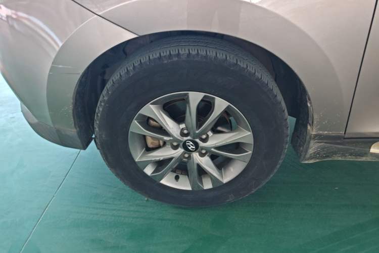 Used Hyundai ix35 2015 2.0L Automatic 2WD Comfort Edition China V Standard Exterior 4