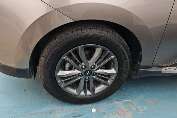 Used Hyundai ix35 2015 2.0L Automatic 2WD Smart Type China IV Exterior 4