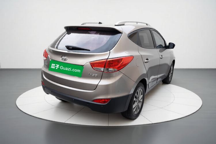 Used Hyundai ix35 2015 2.0L Automatic 2WD Comfort Edition China IV Standard Exterior 5