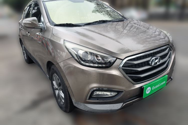 Used Hyundai ix35 2015 2.0L Automatic 2WD Comfort Edition China IV Standard Front Right 45 Deg