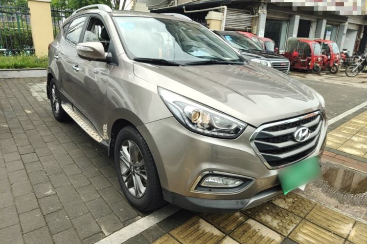 Used Hyundai ix35 2015 2.0L Automatic 2WD Smart Type China IV Front Right 45 Deg