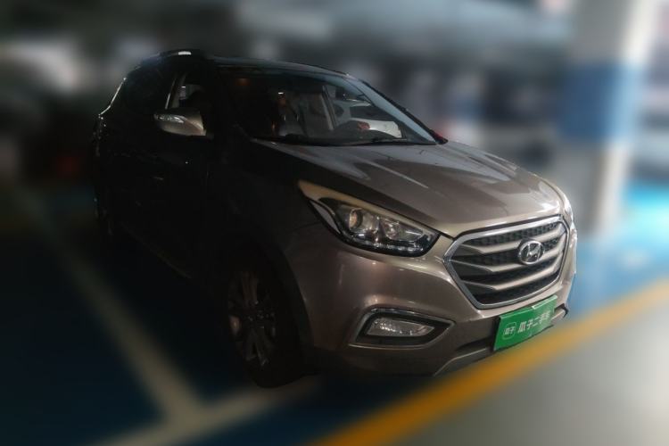 Used Hyundai ix35 2015 2.0L Automatic 2WD Smart Type China IV Front Right 45 Deg