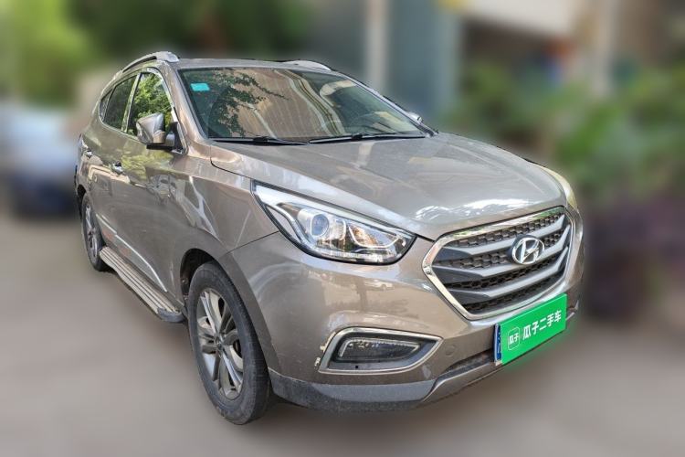 Used Hyundai ix35 2015 2.0L Automatic 2WD Smart Type China IV Front Right 45 Deg