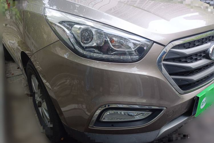 Used Hyundai ix35 2015 2.0L Automatic 2WD Comfort Edition China IV Standard Front Right 45 Deg