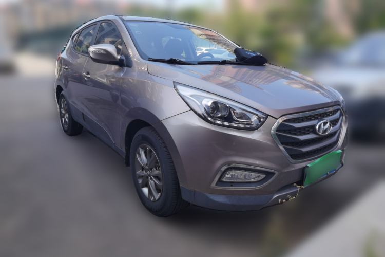 Used Hyundai ix35 2015 2.0L Manual Two-Wheel Drive Comfort Version China V Standard Front Right 45 Deg
