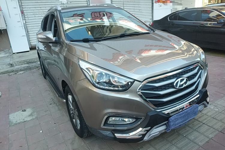 Used Hyundai ix35 2015 2.0L Automatic 2WD Smart Type China IV Front Right 45 Deg