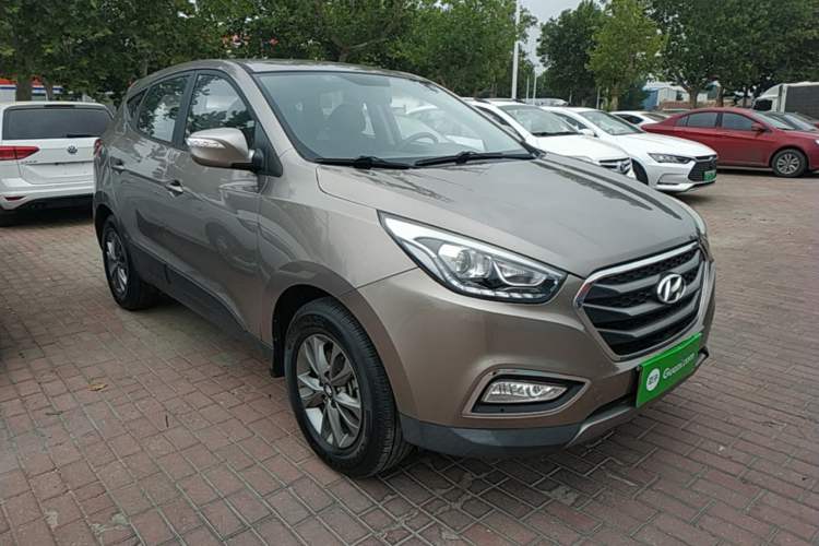 Used Hyundai ix35 2015 2.0L Manual Two-Wheel Drive Comfort Version China V Standard Front Right 45 Deg
