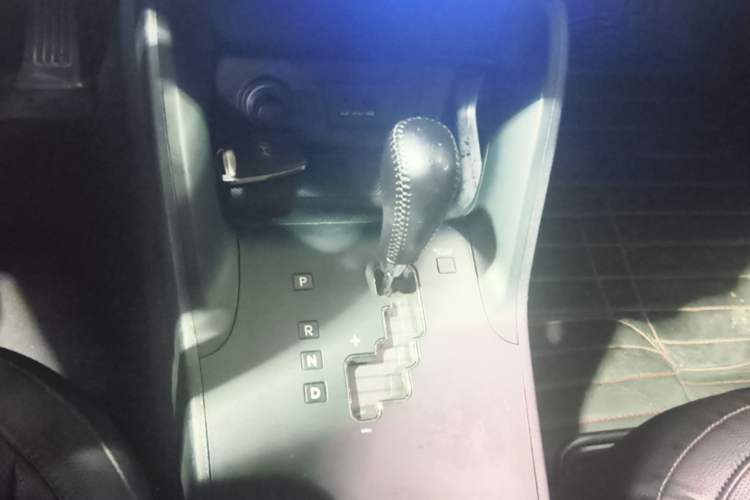 Used Hyundai ix35 2015 2.0L Automatic 2WD Smart Version China V Standard Gear Lever