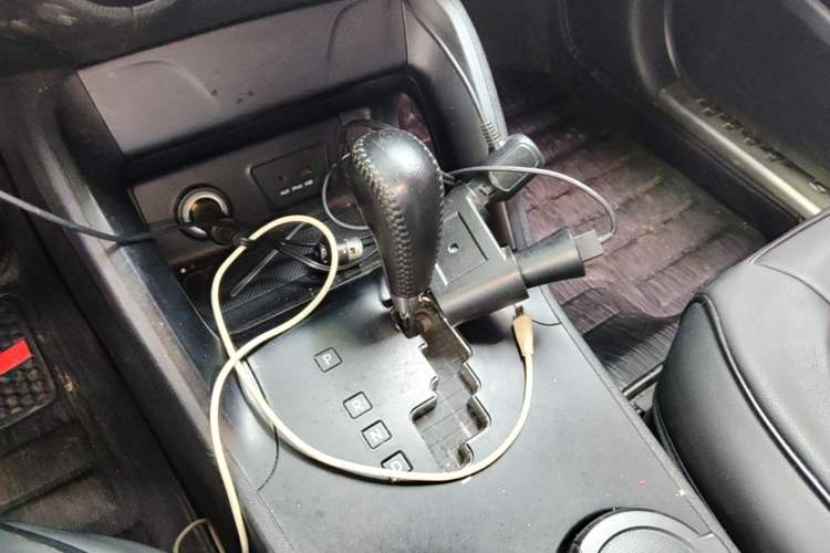 Used Hyundai ix35 2015 2.0L Automatic 2WD Smart Type China IV Gear Lever