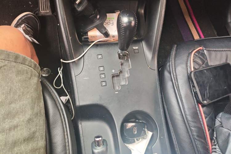 Used Hyundai ix35 2015 2.0L Automatic 2WD Smart Type China IV Gear Lever