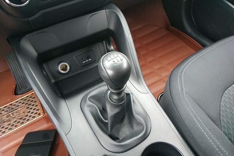 Used Hyundai ix35 2015 2.0L Manual Two-Wheel Drive Comfort Version China V Standard Gear Lever