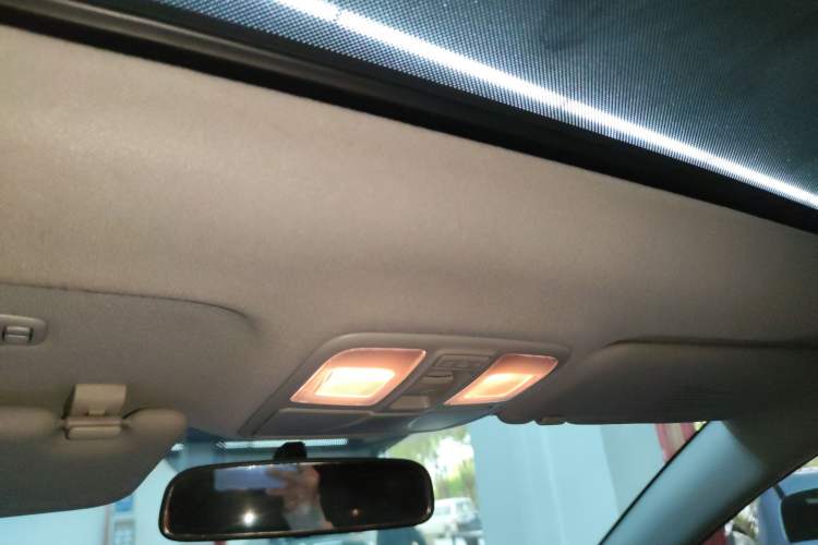Used Hyundai ix35 2015 2.0L Automatic 2WD Smart Version China V Standard Headliner
