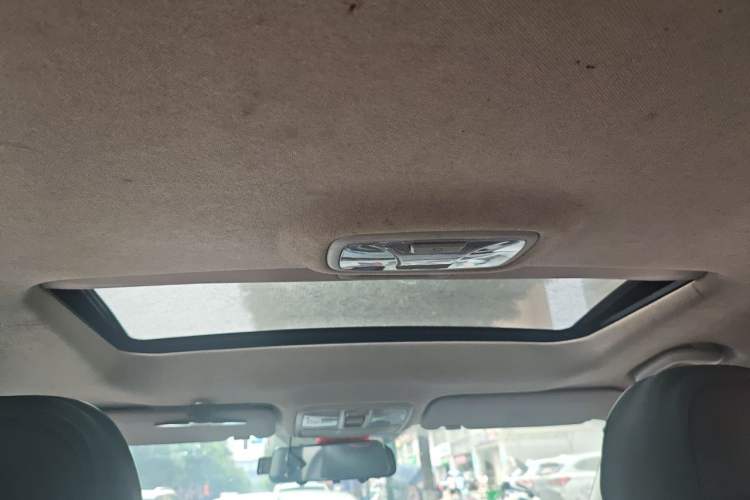 Used Hyundai ix35 2015 2.0L Automatic 2WD Smart Type China IV Headliner