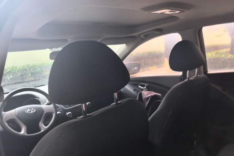 Used Hyundai ix35 2015 2.0L Automatic 2WD Comfort Edition China V Standard Headliner