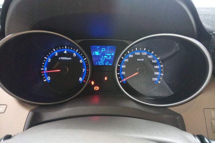 Used Hyundai ix35 2015 2.0L Automatic 2WD Smart Version China V Standard Instrument Cluster
