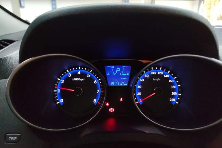 Used Hyundai ix35 2015 2.0L Automatic 2WD Smart Version China V Standard Instrument Cluster
