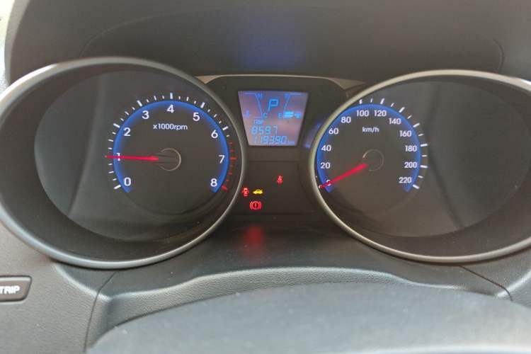 Used Hyundai ix35 2015 2.0L Automatic 2WD Smart Type China IV Instrument Cluster