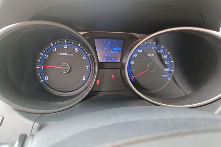 Used Hyundai ix35 2015 2.0L Automatic 2WD Comfort Edition China IV Standard Instrument Cluster