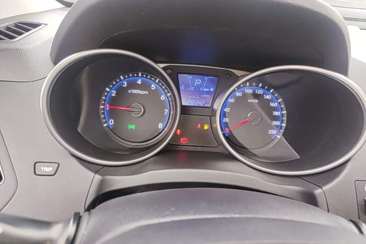 Used Hyundai ix35 2015 2.0L Automatic 2WD Smart Type China IV Instrument Cluster