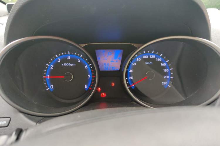 Used Hyundai ix35 2015 2.0L Automatic 2WD Smart Version China V Standard Instrument Cluster